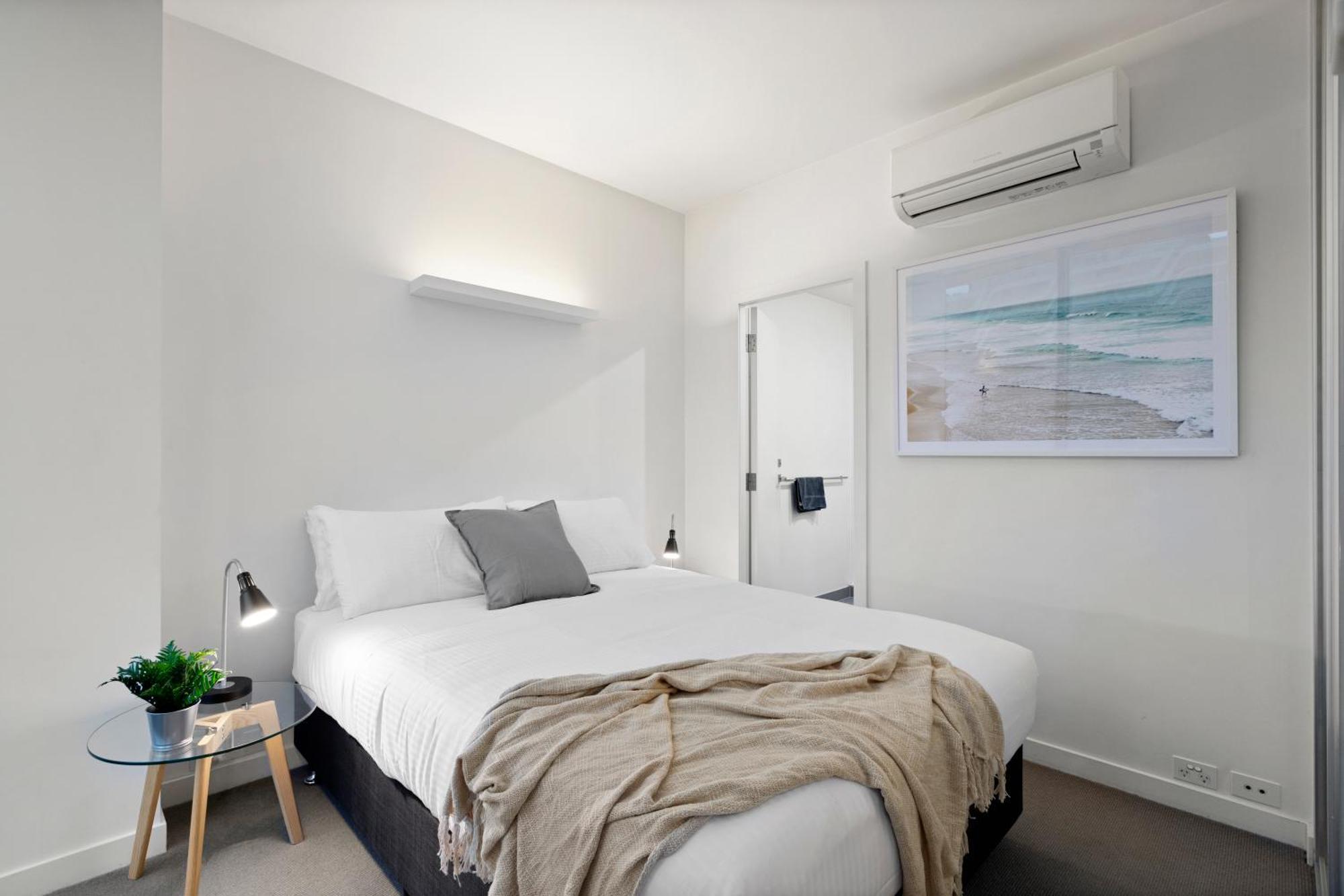 Complete Host Leopold Apartments Melbourne Room photo