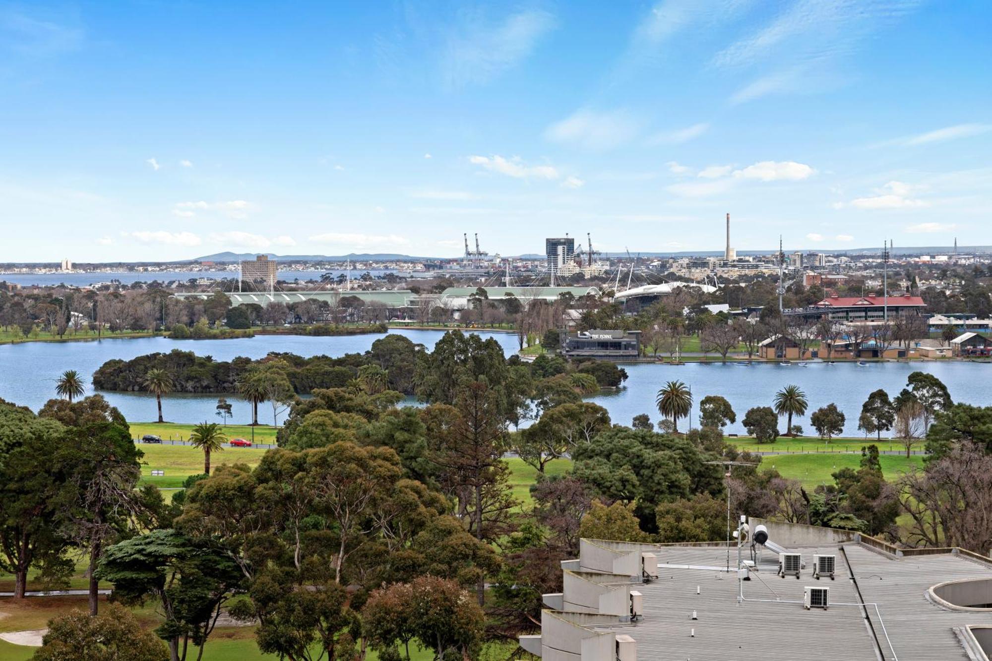 Complete Host Leopold Apartments Melbourne Exterior photo