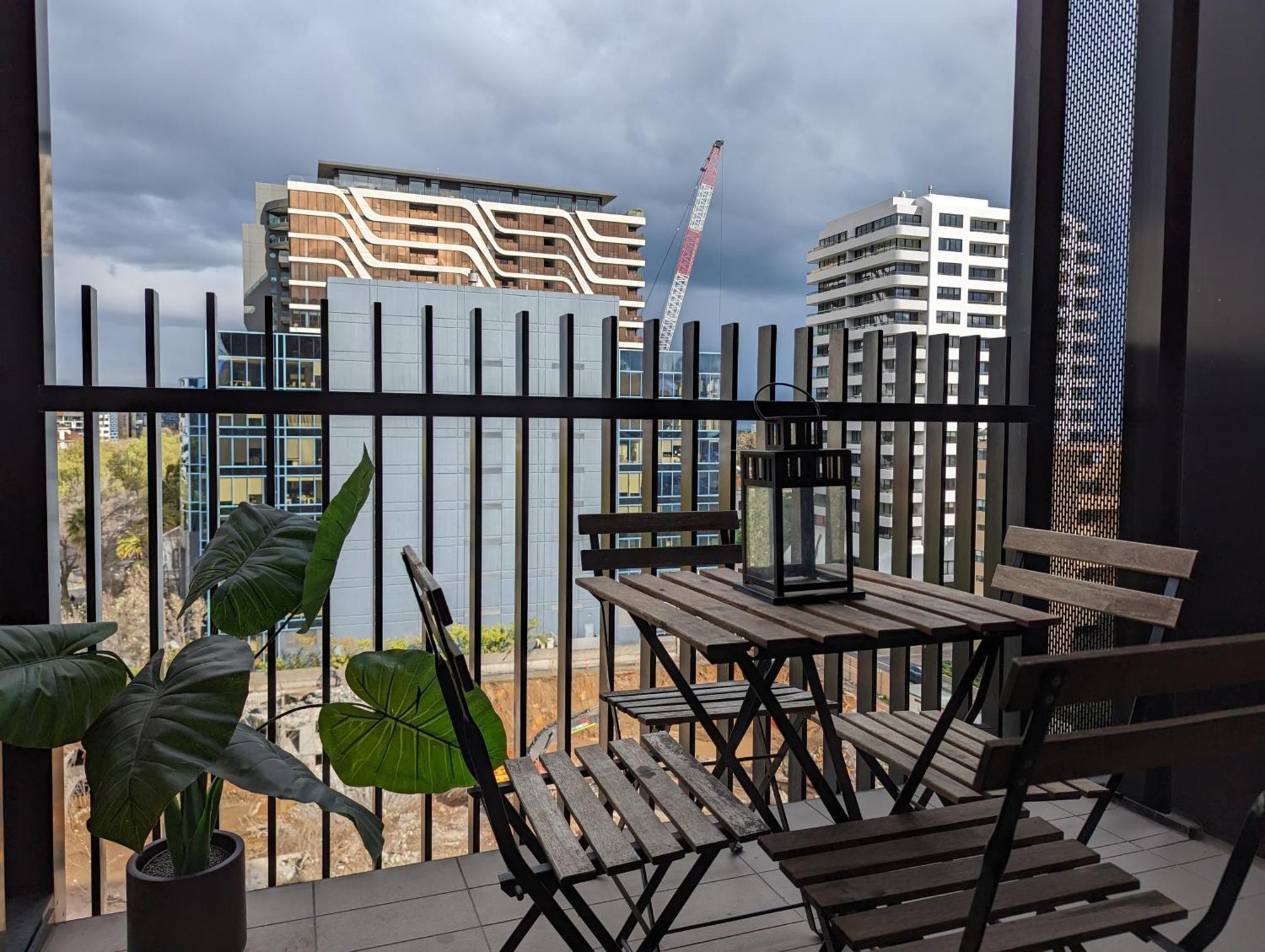 Complete Host Leopold Apartments Melbourne Room photo