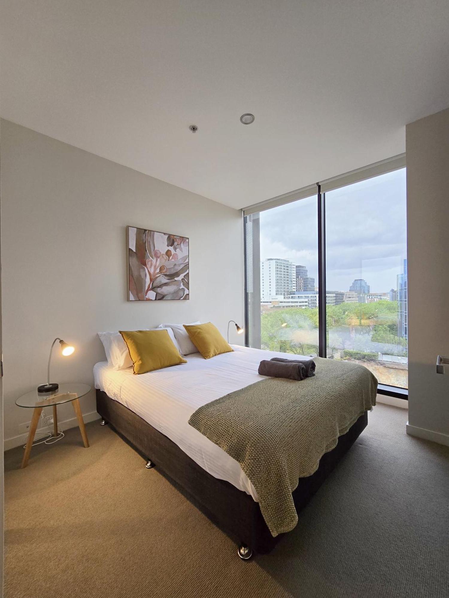 Complete Host Leopold Apartments Melbourne Room photo
